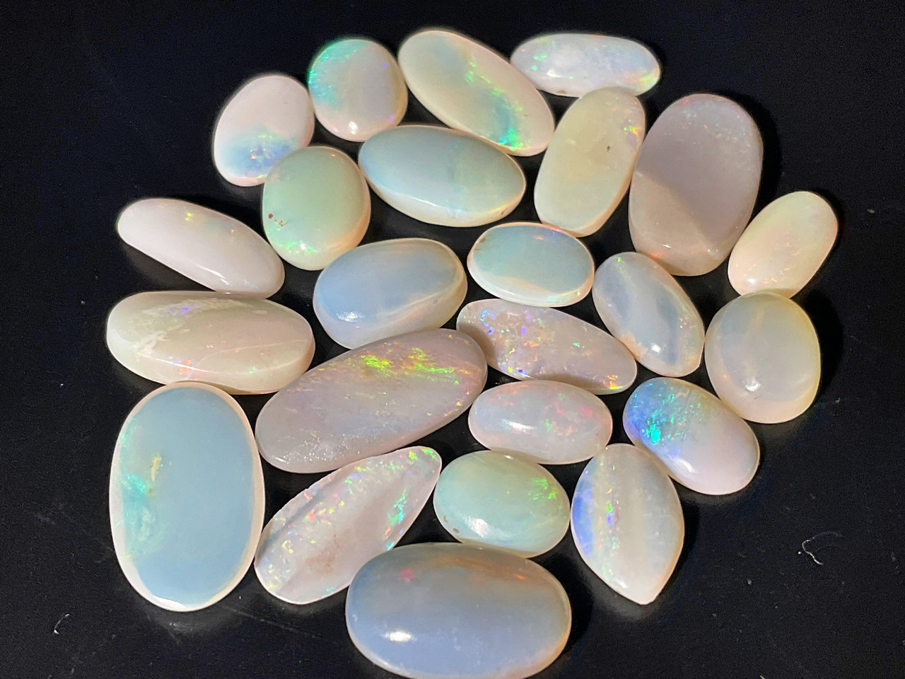 Multicolour Australian Coober Pedy Opal 24 Pc 36.65 Carat